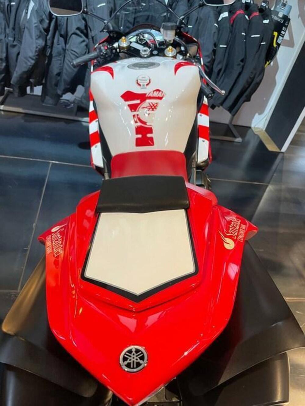 Yamaha YZF R1 (2007 - 08) (12)