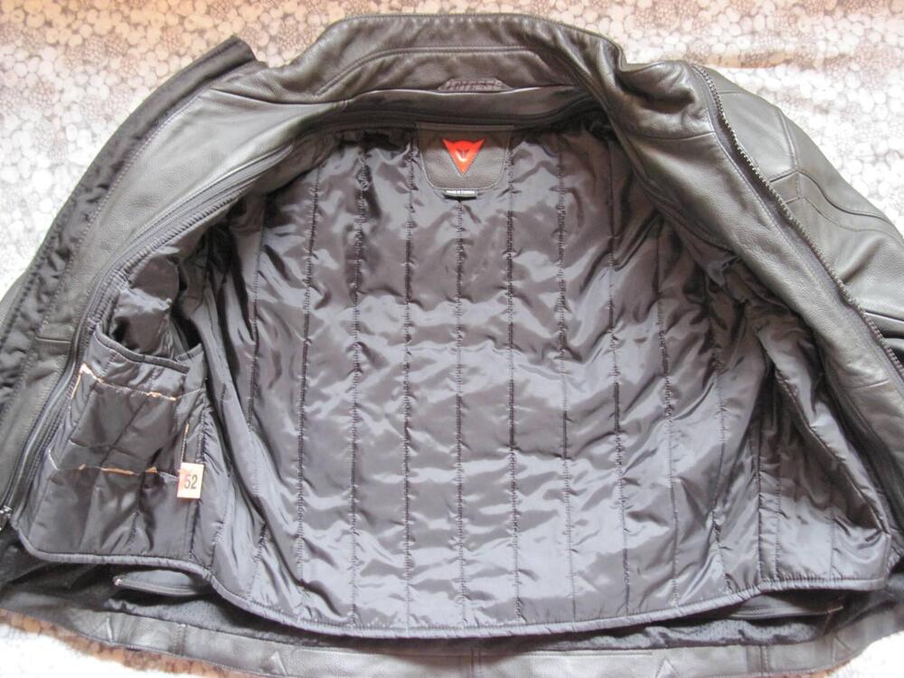Giacca in pelle Dainese NERA Taglia 52 (4)