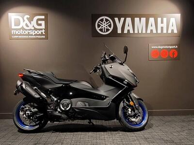 Yamaha T-Max 560 (2025) usata