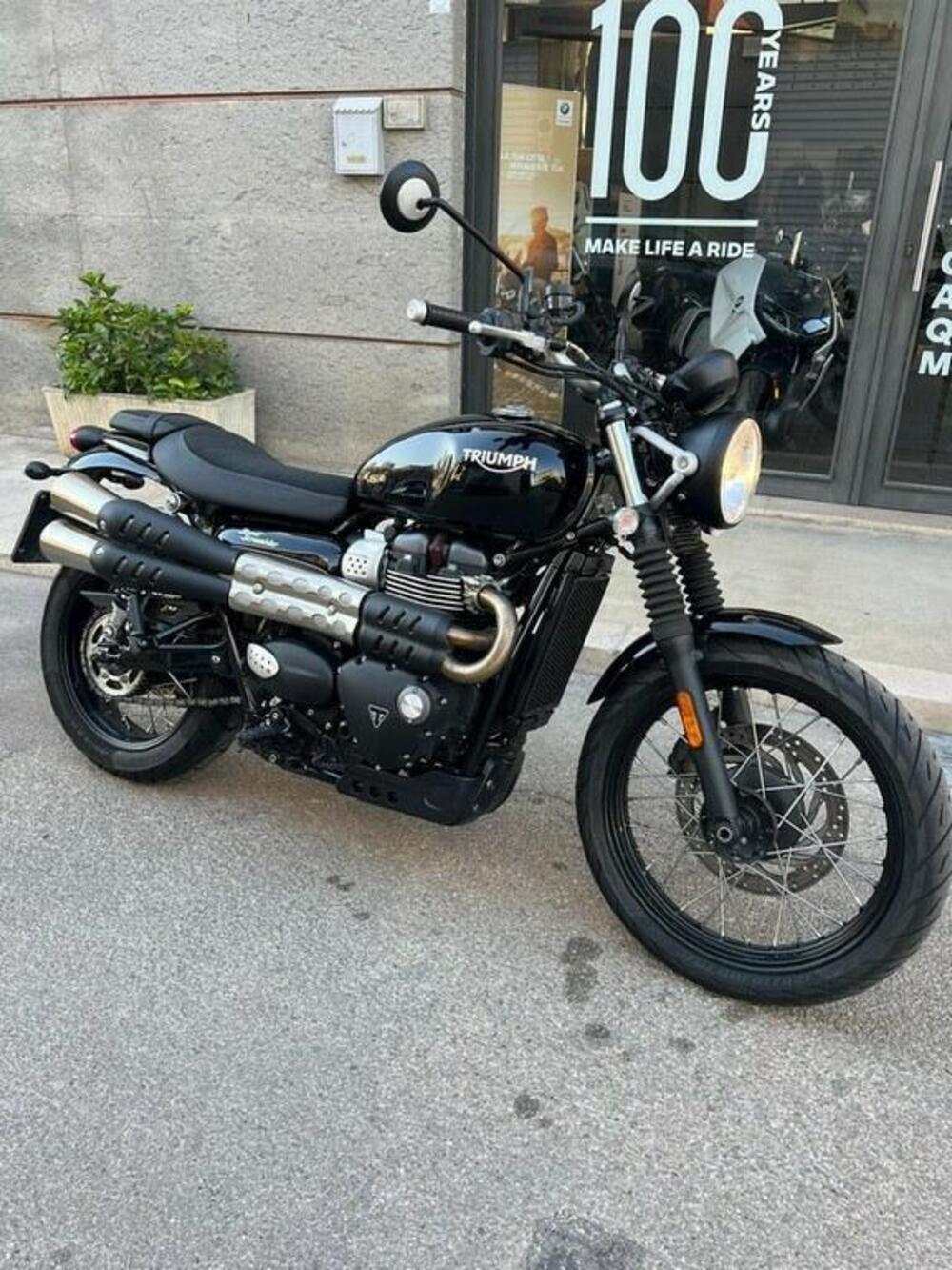 Triumph Street Scrambler 900 (2017 - 18) (2)