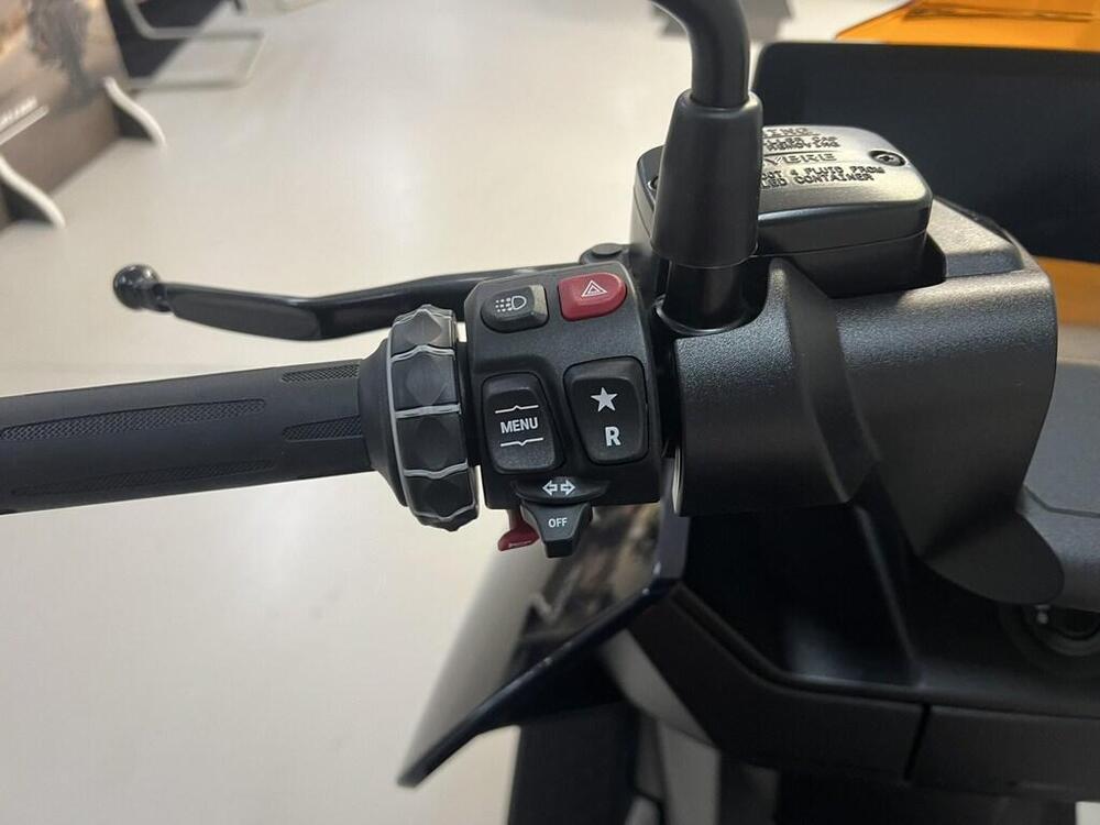 Bmw CE 04 (2021 - 25) (7)