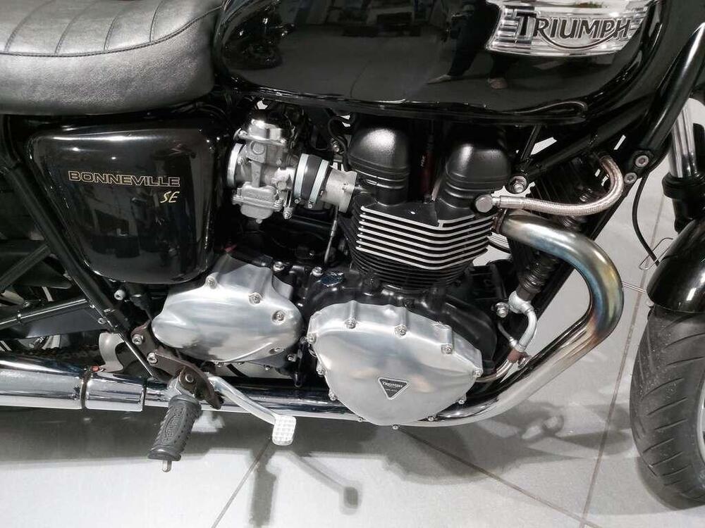 Triumph Bonneville T100 SE (2014) (13)
