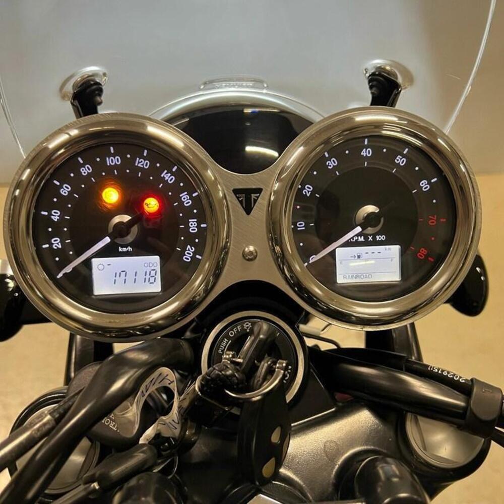 Triumph Bonneville T120 (2016 - 20) (5)