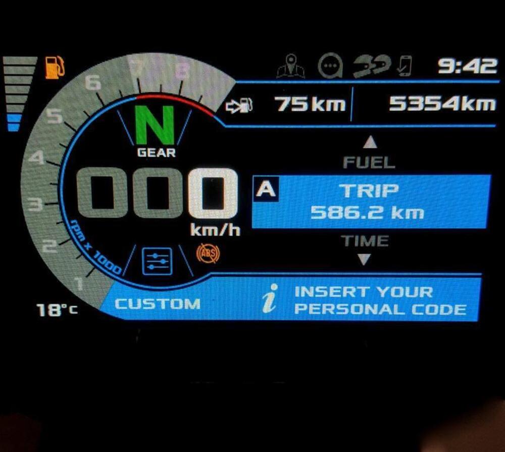 Moto Guzzi V85 TT (2021 - 23) (5)