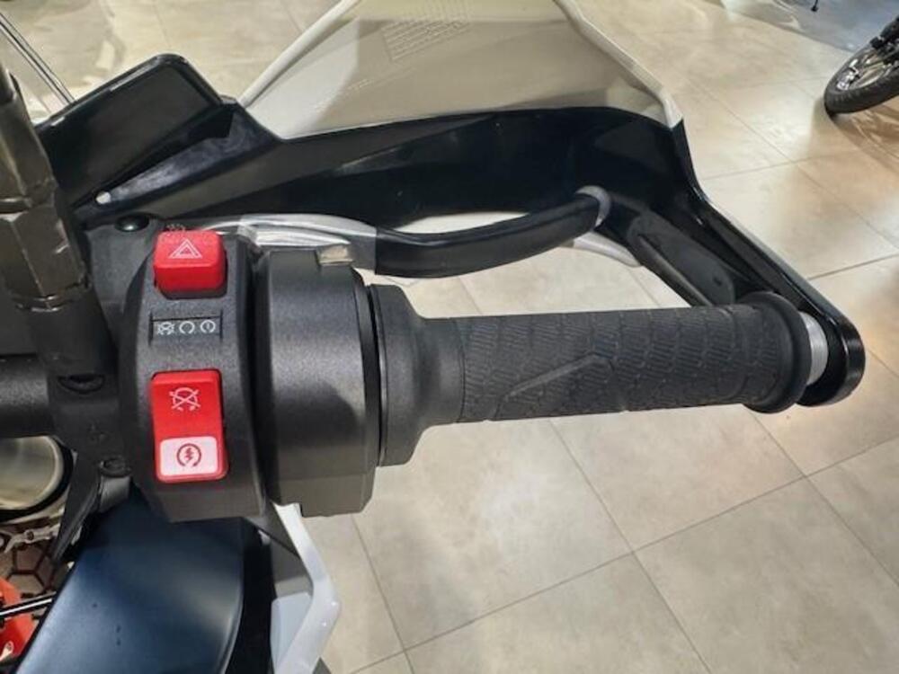 KTM 890 Adventure R (2023 - 24) (11)