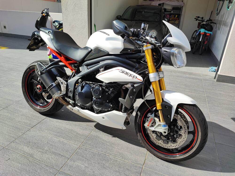 Triumph Speed Triple 1050 R ABS (2011 - 15) (3)
