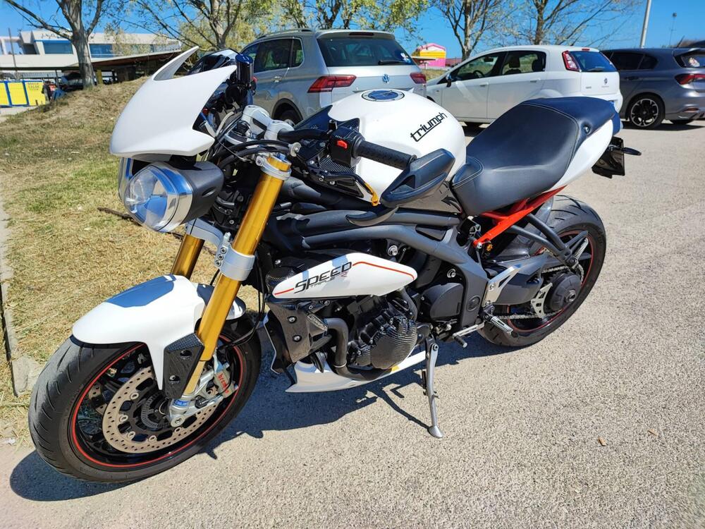 Triumph Speed Triple 1050 R ABS (2011 - 15) (8)