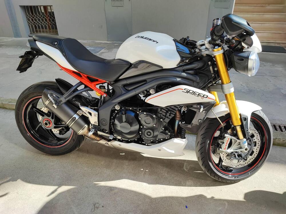 Triumph Speed Triple 1050 R ABS (2011 - 15) (9)