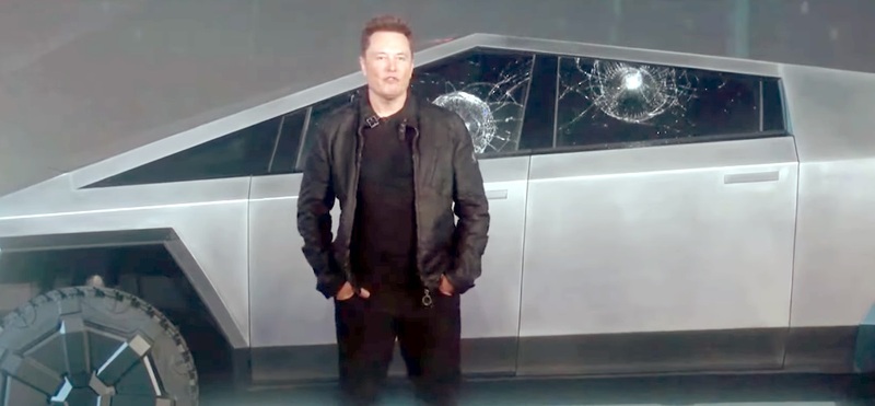 Tesla Cybertruck al lancio
