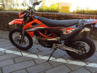 KTM 690 Enduro R (2021) usata