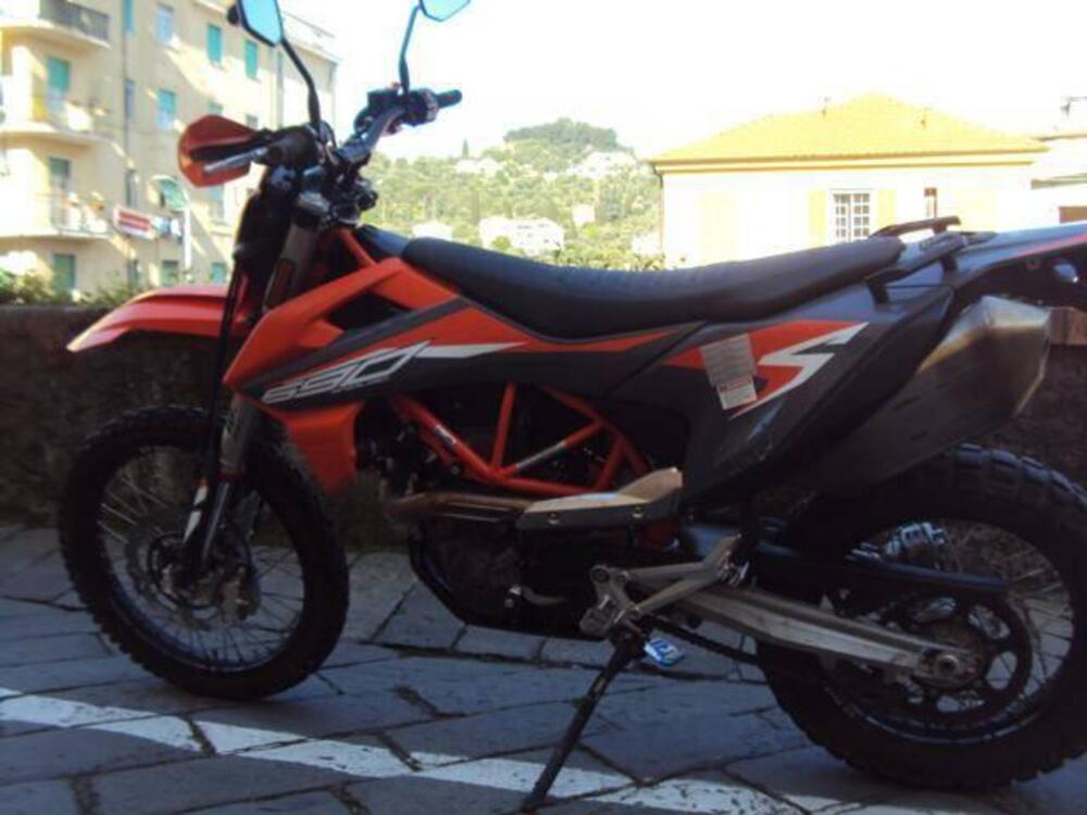 KTM 690 Enduro R (2021) (2)