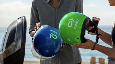 A Roma &egrave; nato un business illegale: i caschi rubati dagli scooter a noleggio. Ma &egrave; durato poco