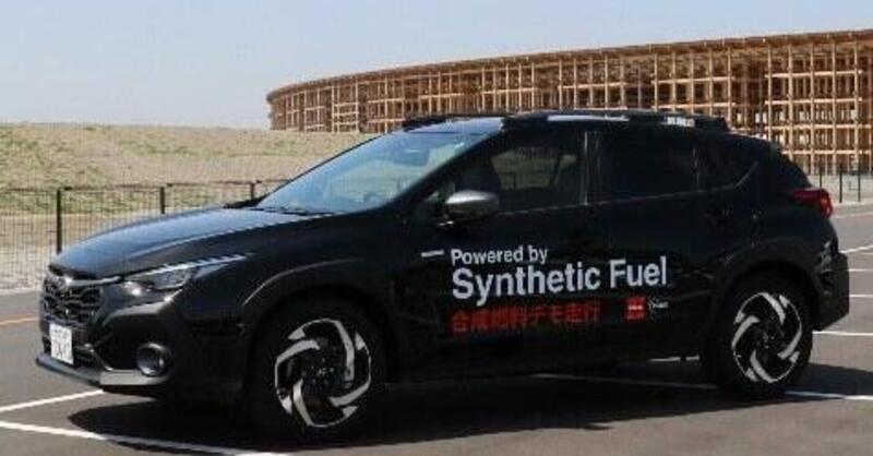 Suzuki prova un carburante di nuova generazione e si allea con Toyota e Mazda