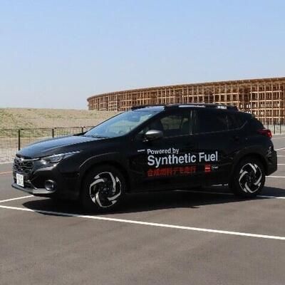 Suzuki prova un carburante di nuova generazione e si allea con Toyota e Mazda