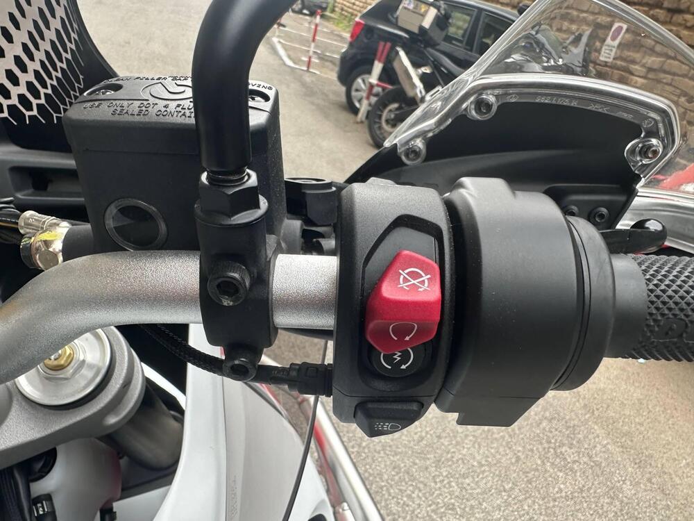 Ducati DesertX (2022 - 25) (11)