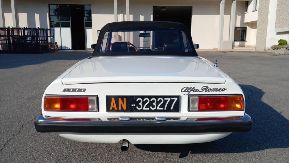 Alfa Romeo Spider 2.0 veloce d'epoca a Mantova (4)