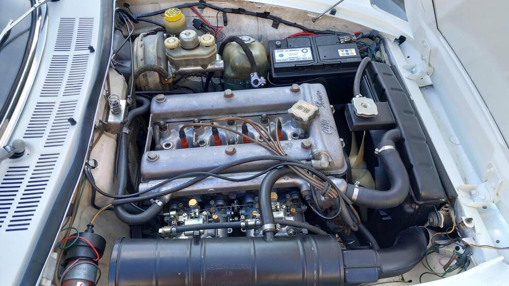Alfa Romeo Spider 2.0 veloce d'epoca a Mantova (12)