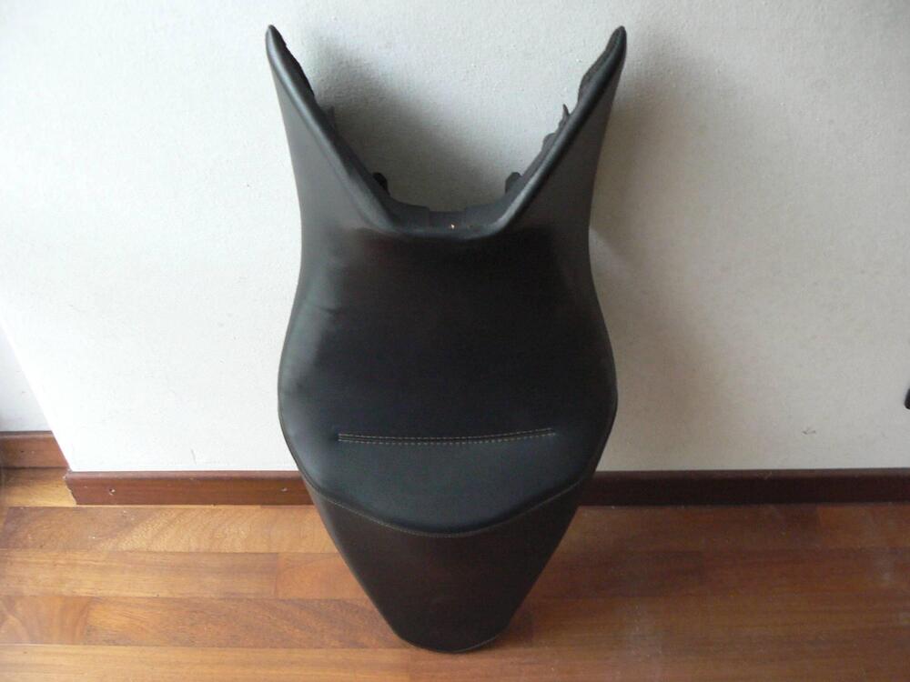 Sella per Aprilia Shiver SL (4)