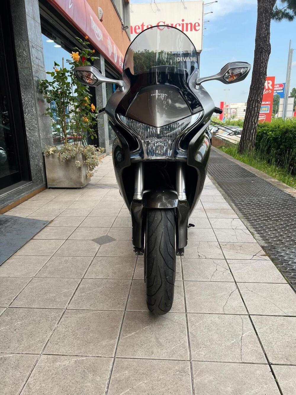 Honda VFR 1200 F DCT ABS (2010 - 16) (3)