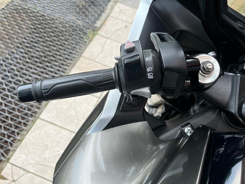 Honda VFR 1200 F DCT ABS (2010 - 16) (13)