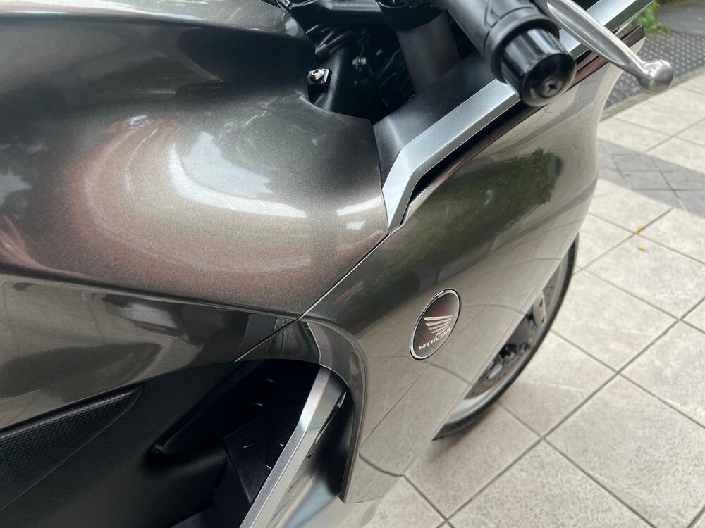 Honda VFR 1200 F DCT ABS (2010 - 16) (7)