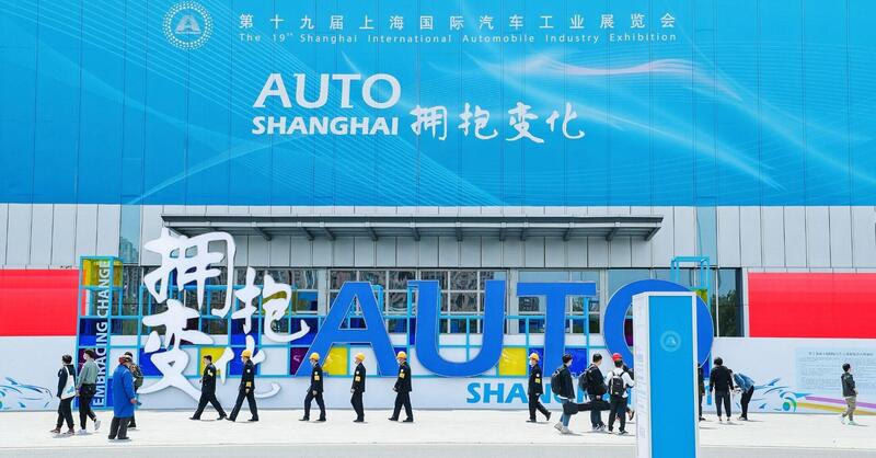 Shanghai 2025, il futuro dell&rsquo;auto si scrive in Cina &ndash; BYD, Xiaomi, Huawei, Toyota, Nissan protagoniste, nuove batterie e guida autonoma sono le parole chiave del salone