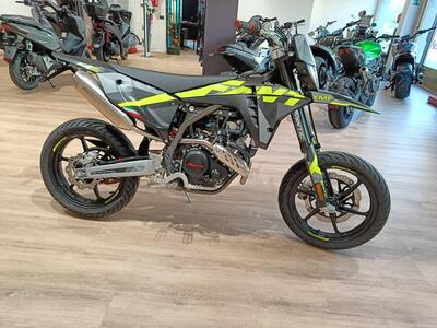 Fantic Motor XMF 125 Performance (2025) nuova