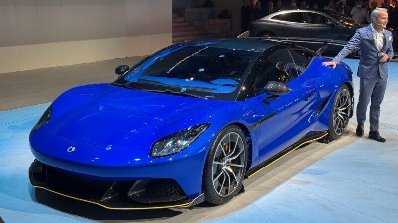 BYD Denza Z a Shanghai 2025: fatti avanti Porsche, io costo la met&agrave;