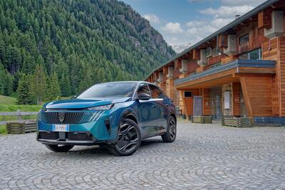 Nuova Peugeot 3008: motorizzazioni, allestimenti, optional e prezzi. Guida all&rsquo;acquisto