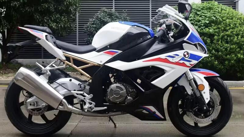 BMW S 1000 RR, sei tu? Ecco il clone cinese, si chiama Sukuli S 1000 RR [VIDEO &amp; GALLERY]