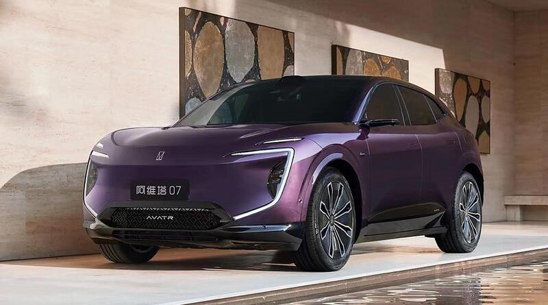 Gli 007 inglesi hanno bannato le auto cinesi dalle loro basi