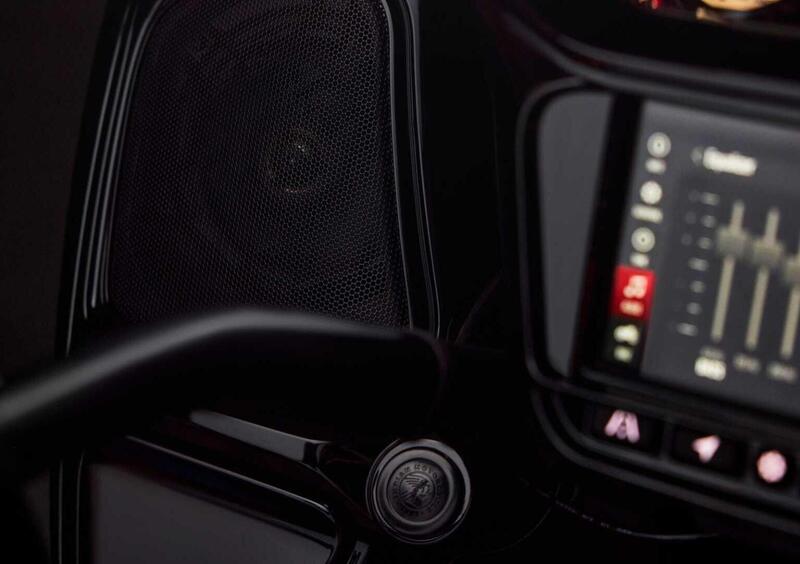 Indian Pursuit Pursuit 1834 Powerplus Elite (2025) (11)