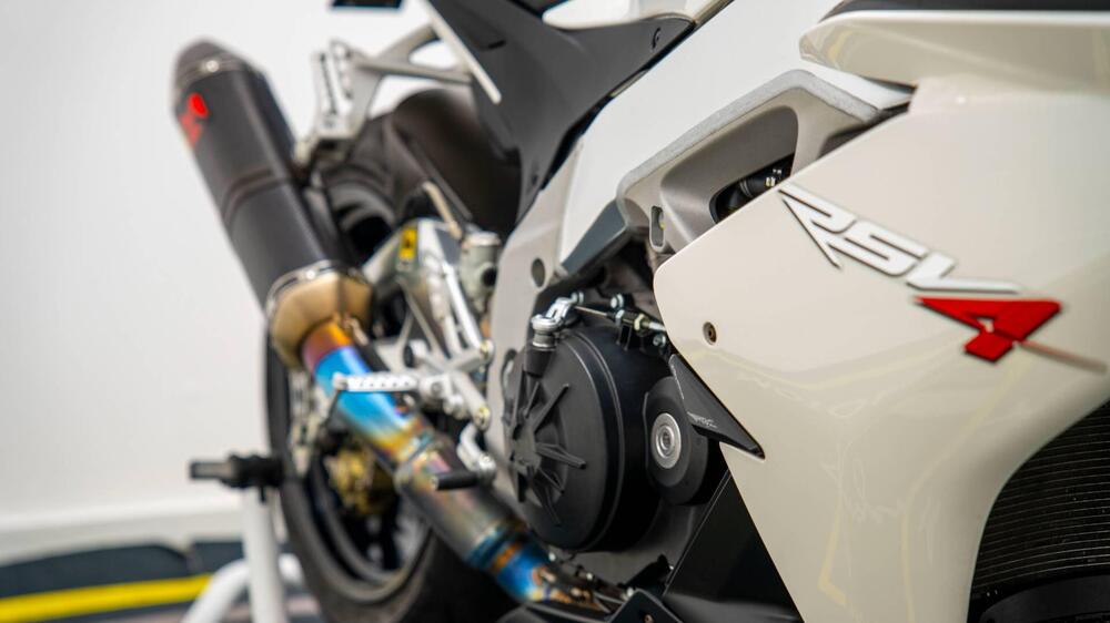 Aprilia RSV4 Factory (2009 - 12) (13)