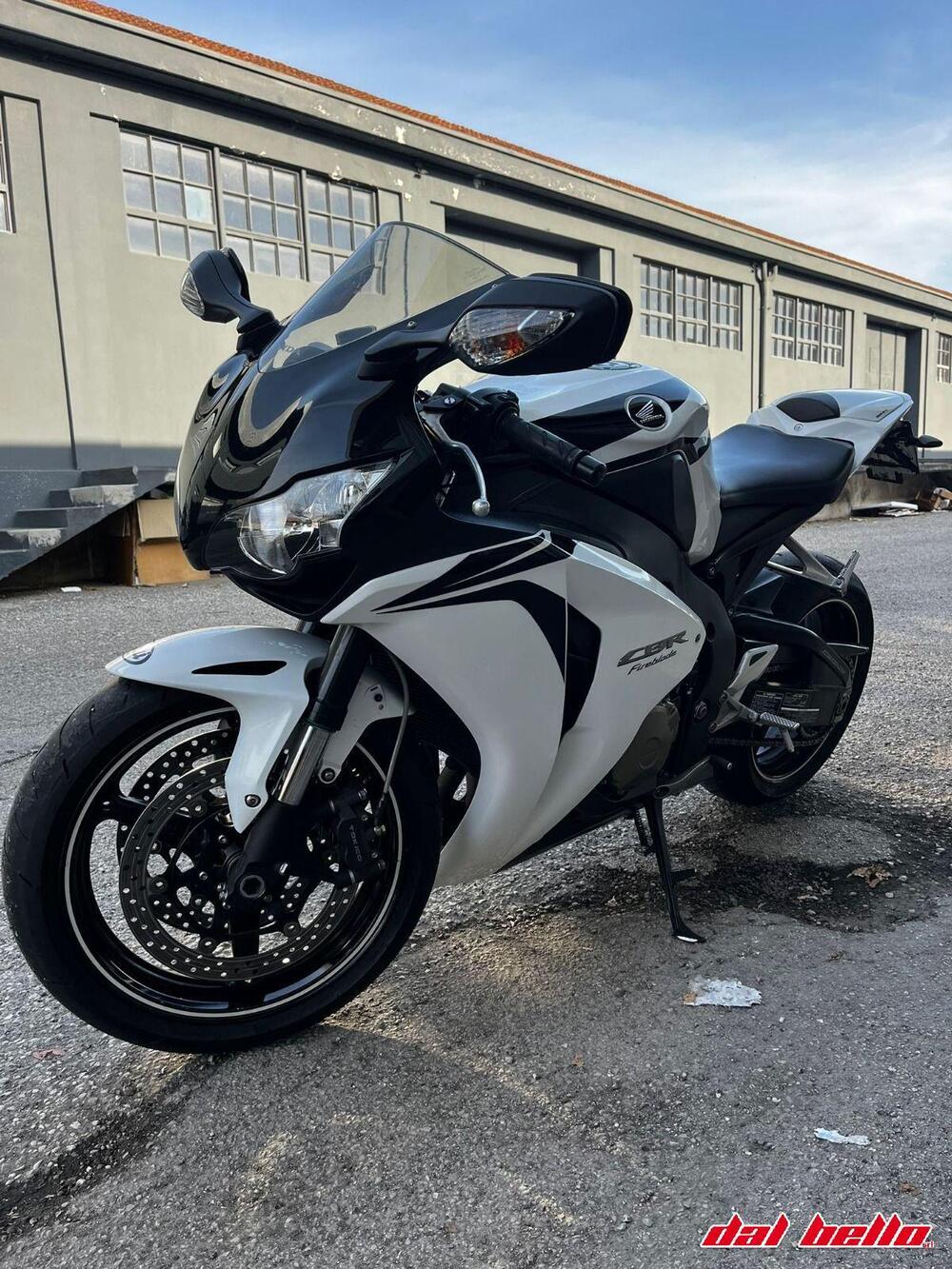 Honda CBR 1000 RR Fireblade (2008 - 11) (6)