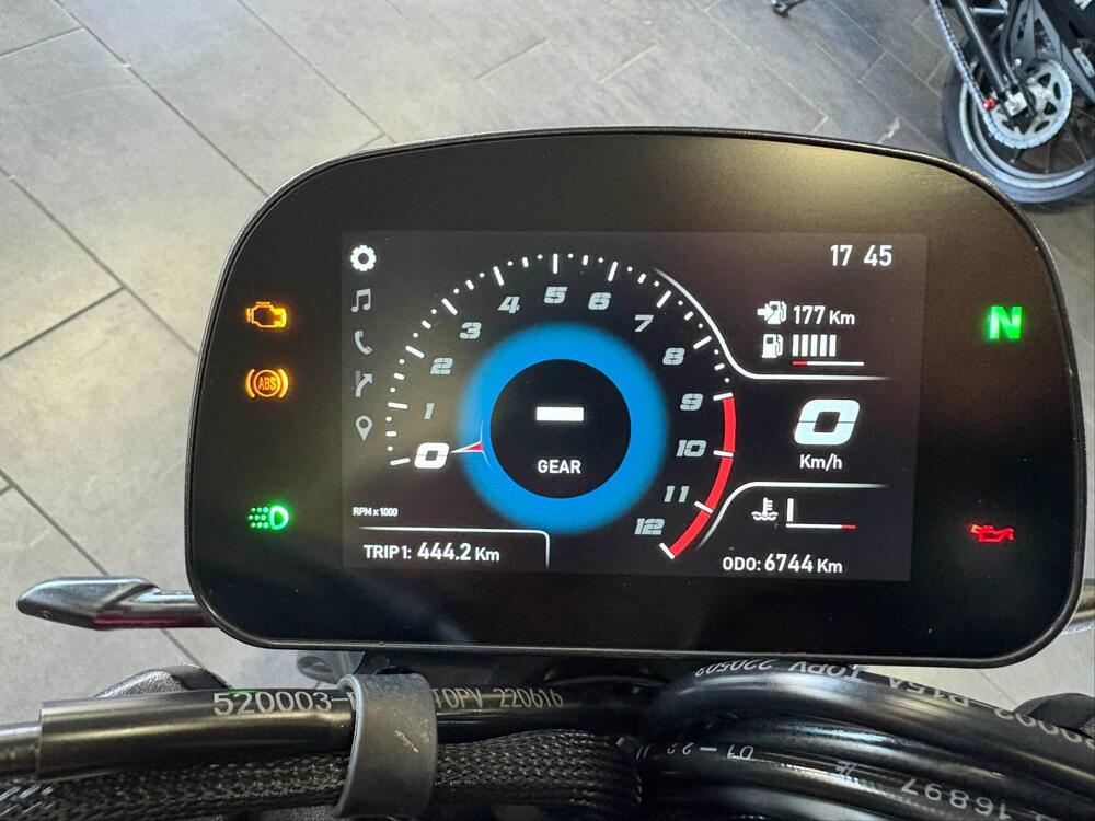 Moto Morini SEIEMMEZZO STR (2022 - 26) (7)