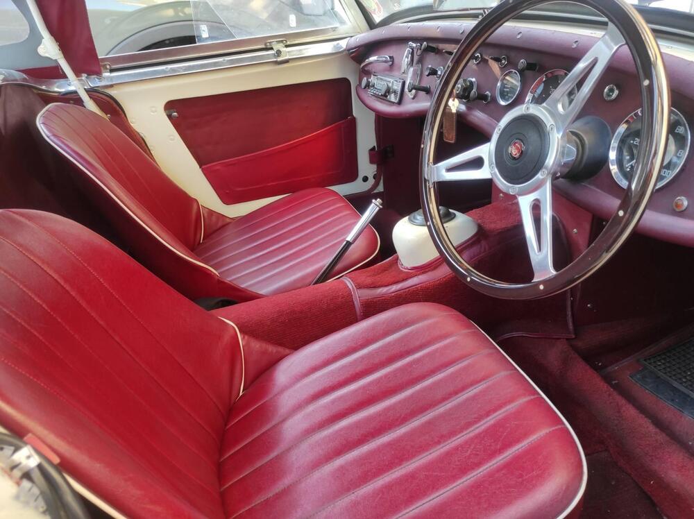 Austin Healey Sprite mk1 d'epoca a Foggia (3)