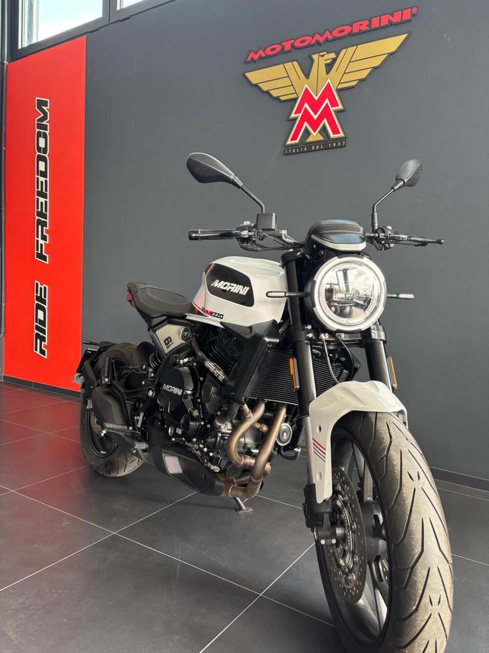 Moto Morini SEIEMMEZZO STR (2022 - 25) (2)
