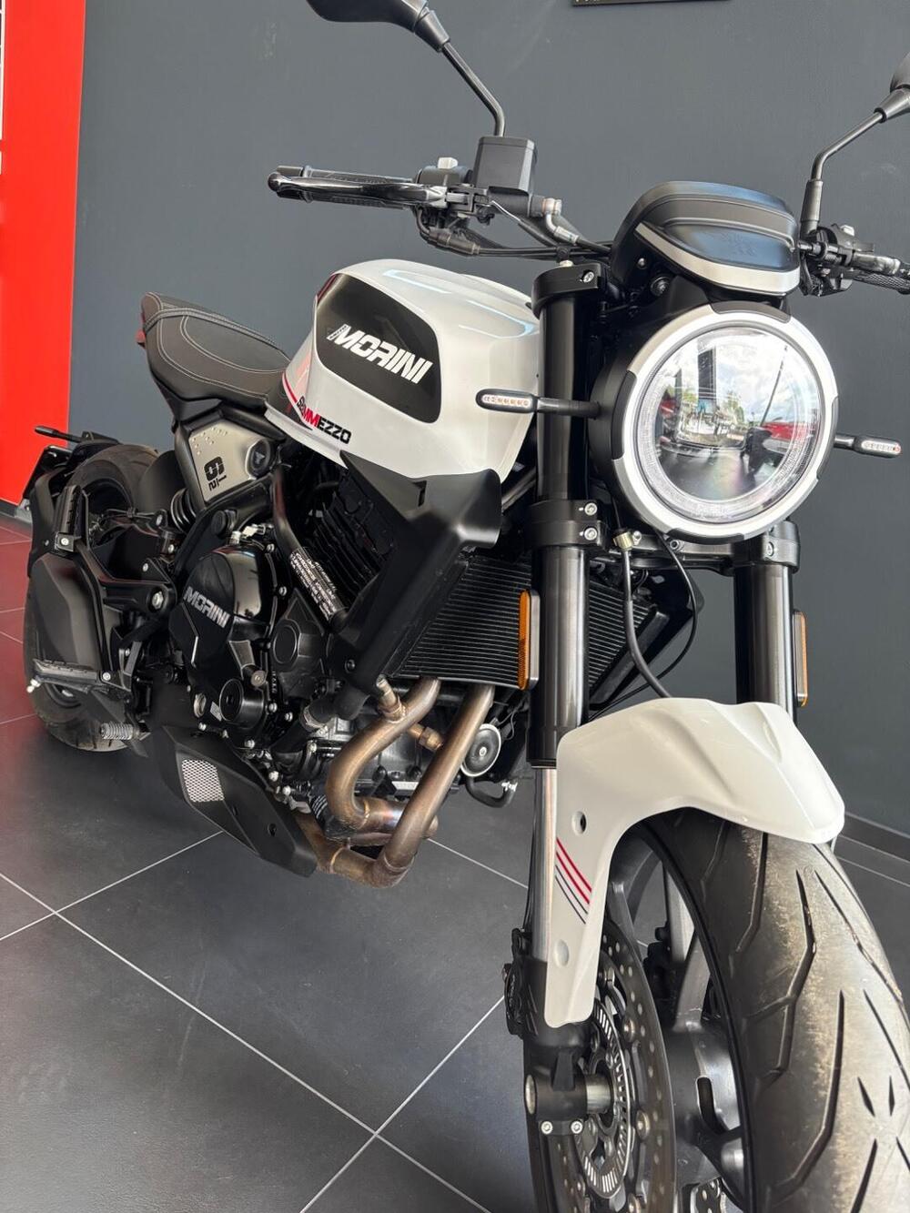 Moto Morini SEIEMMEZZO STR (2022 - 25) (3)