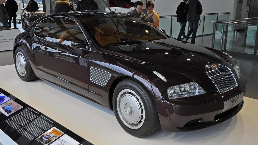 La Bugatti EB118 disegnata da Giugiaro