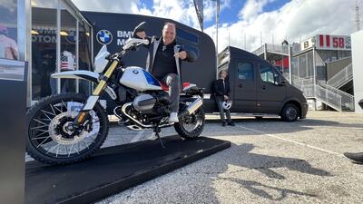 BMW R12 G/S: la nuova enduro classica per la prima volta dal vivo [VIDEO]