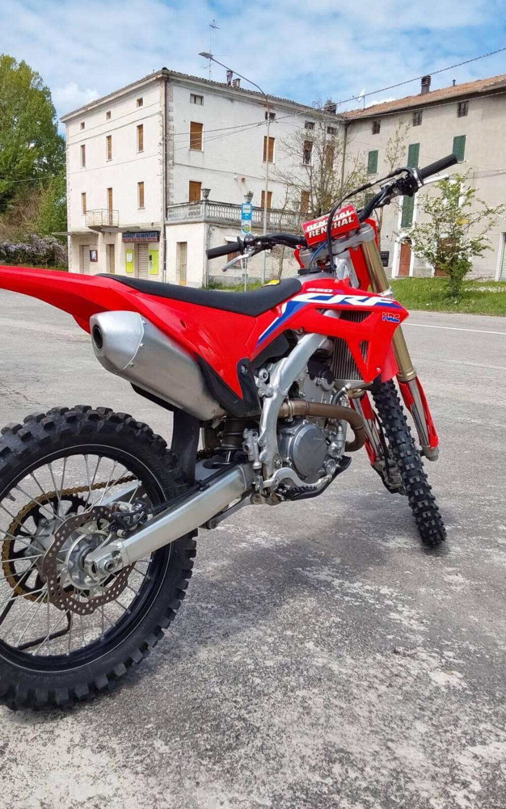 Honda CRF 250 R (2022) (5)