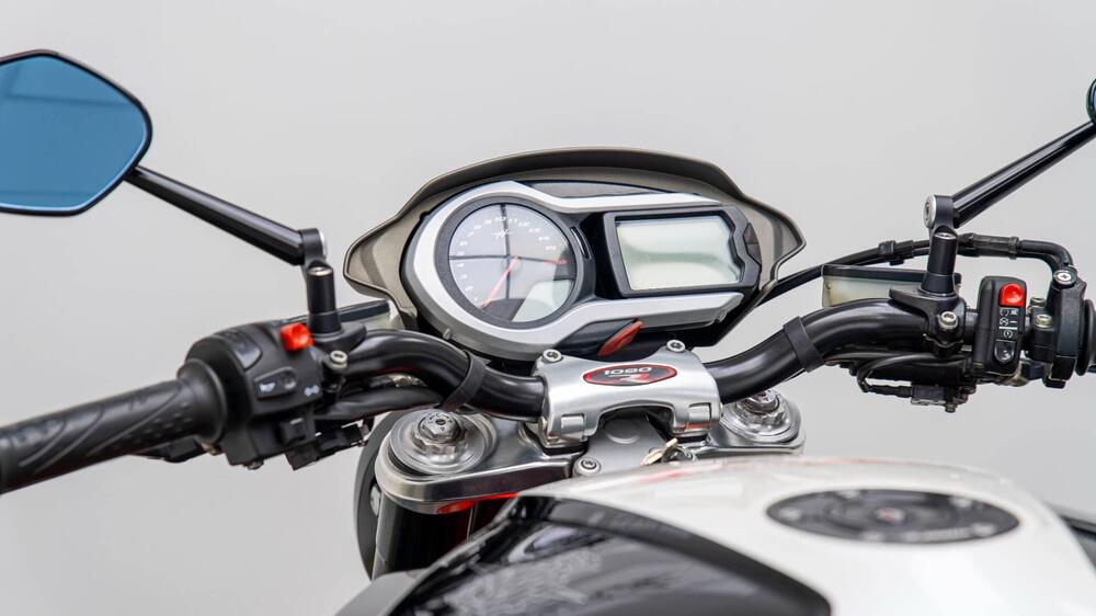 MV Agusta Brutale 1090 RR (2009 - 15) (17)