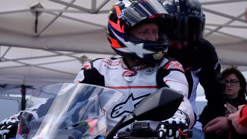 EICMA Riding Fest 2025, il Demo Ride con Kevin Schwantz! [VIDEO]