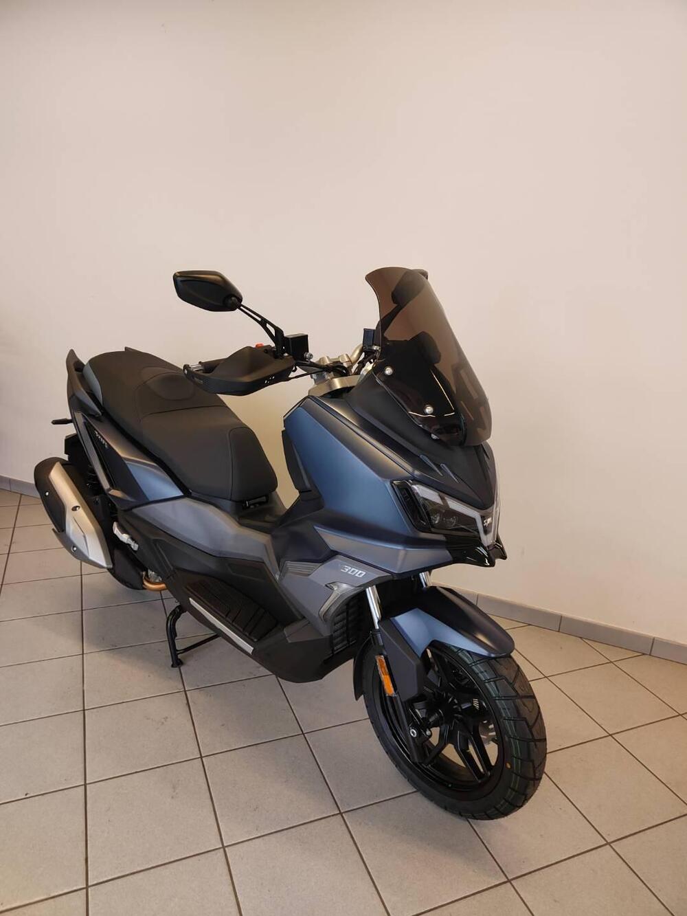 Sym ADX 300 (2024 - 25) (3)