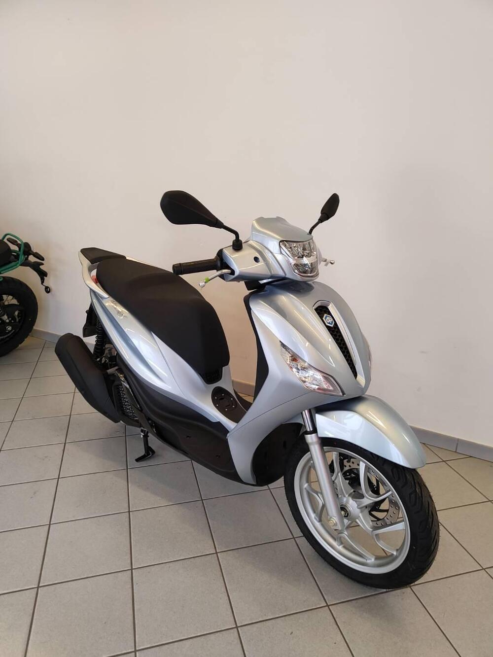 Piaggio Medley 125 (2025) (2)