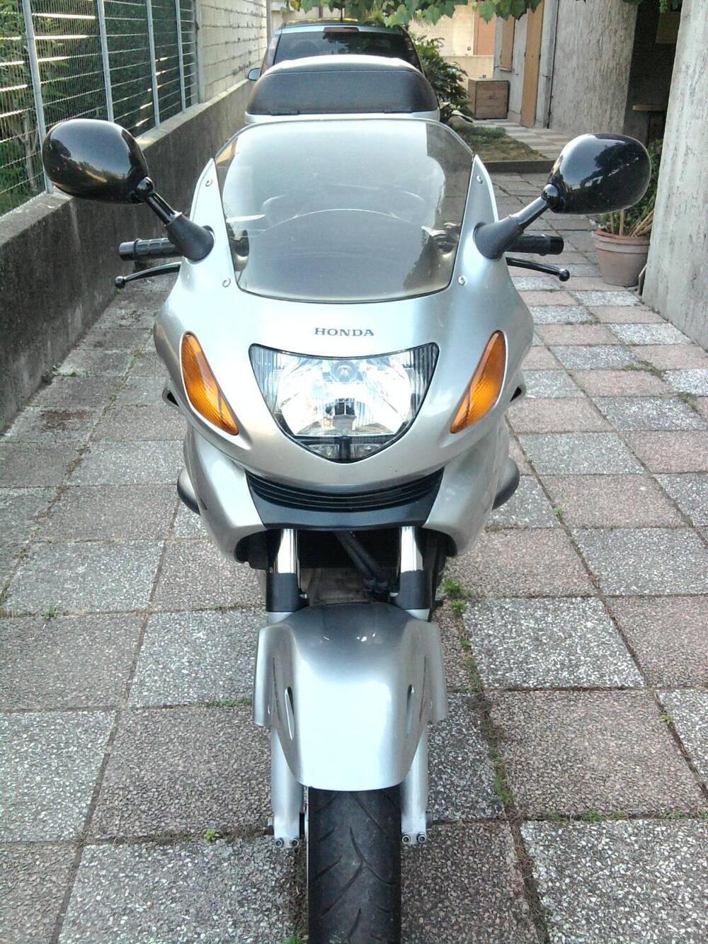 Honda Deauville 650 (2002 - 05) (3)