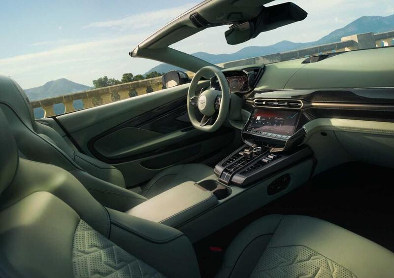 Aston Martin Vanquish Volante (10)