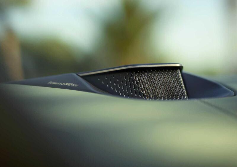 Aston Martin Vanquish Volante (20)