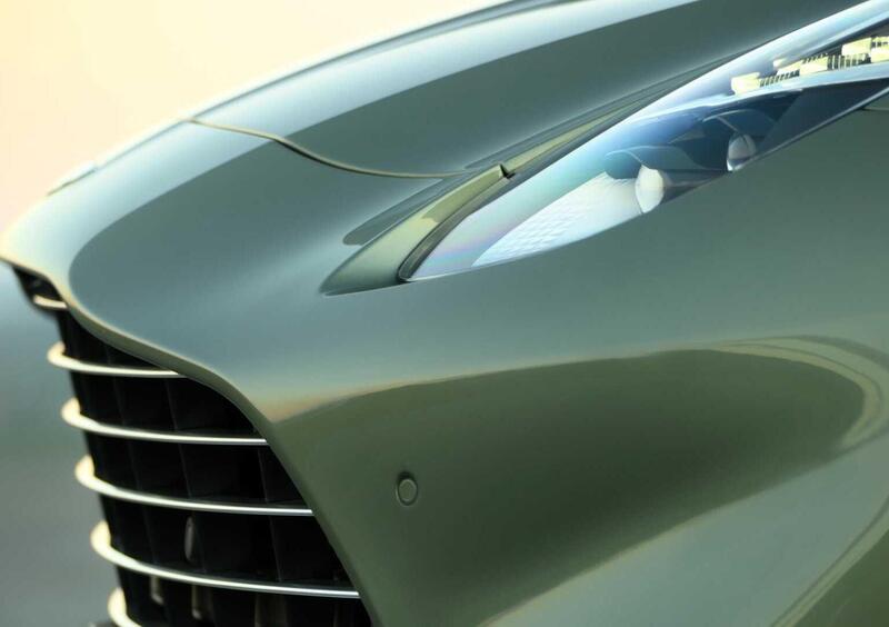 Aston Martin Vanquish Volante (18)