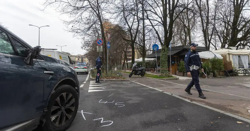 Perde la vita in moto sotto gli occhi della moglie, nello stesso luogo dove mor&igrave; il figlio nel 2011